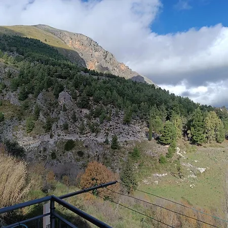 Casa Belvedere Vakantiehuis Isnello